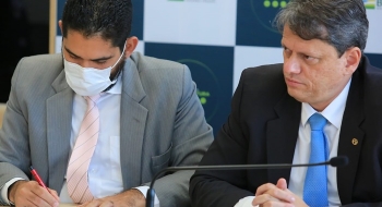 Estado e Infraero assinam acordo para reforma do Aeroporto de Cargas de Anápolis